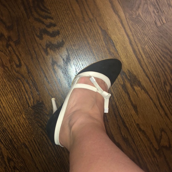 Chanel shoes - Picture 6 of 6